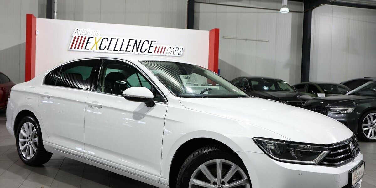 VW Passat 1.6 TDI Comfortline WHITE / MASSAGE+SHZ 176.000 km 11.111 &euro; Hamm 59077