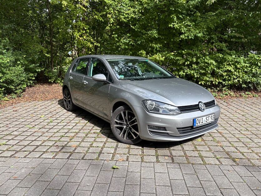 VW Golf 111.000 km 8.500 € Regensburg 93057