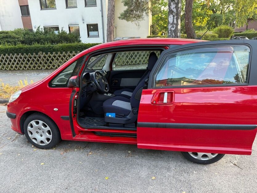 Peugeot 1007 81.000 km 2.525 € Teltow 14513