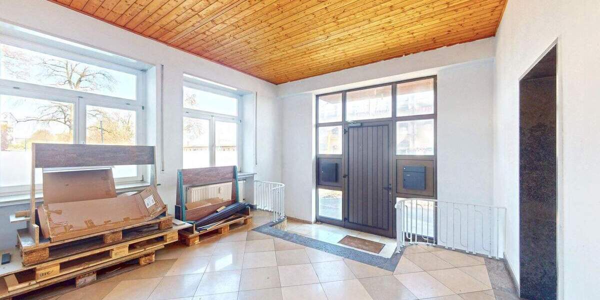 Wohn- und Geschäftshaus mit Gewerbe im EG und zwei großzügigen Wohnungen in Bahnhofsnähe zimmer