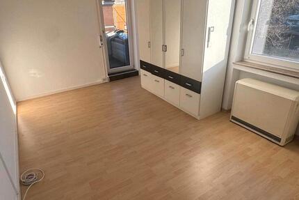 Helle 3,5 Zimmer-Wohnung mit Balkon und Stellplatz in Marbach a.N 3.5 zimmer