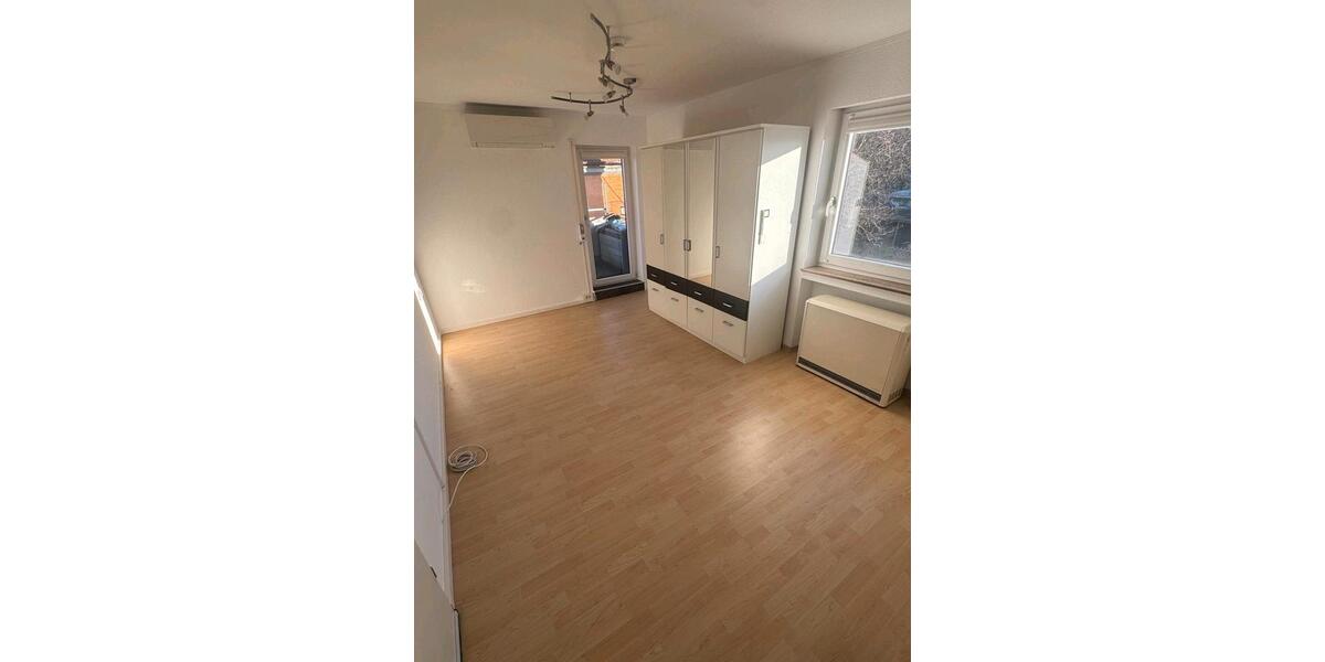 Helle 3,5 Zimmer-Wohnung mit Balkon und Stellplatz in Marbach a.N 3.5 zimmer