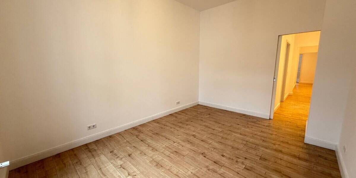Etagenwohnung Frankfurt am Main Sachsenhausen - 2 Zimmer, 80 m&sup2;, 1.180&euro; | Angebot:26345207