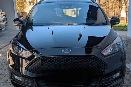 Ford Focus 165.000 km 12.500 &euro; Bad Staffelstein 96231