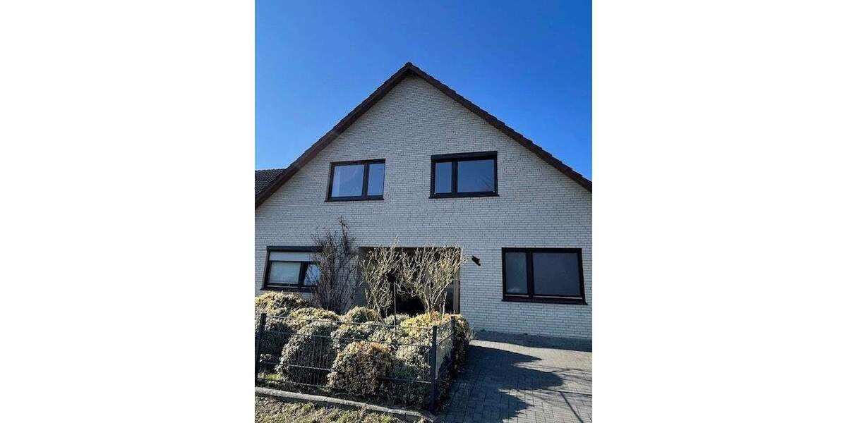 Etagenwohnung Scharnebeck - 3 Zimmer, 100 m&sup2;, 900&euro; | Angebot:25670343