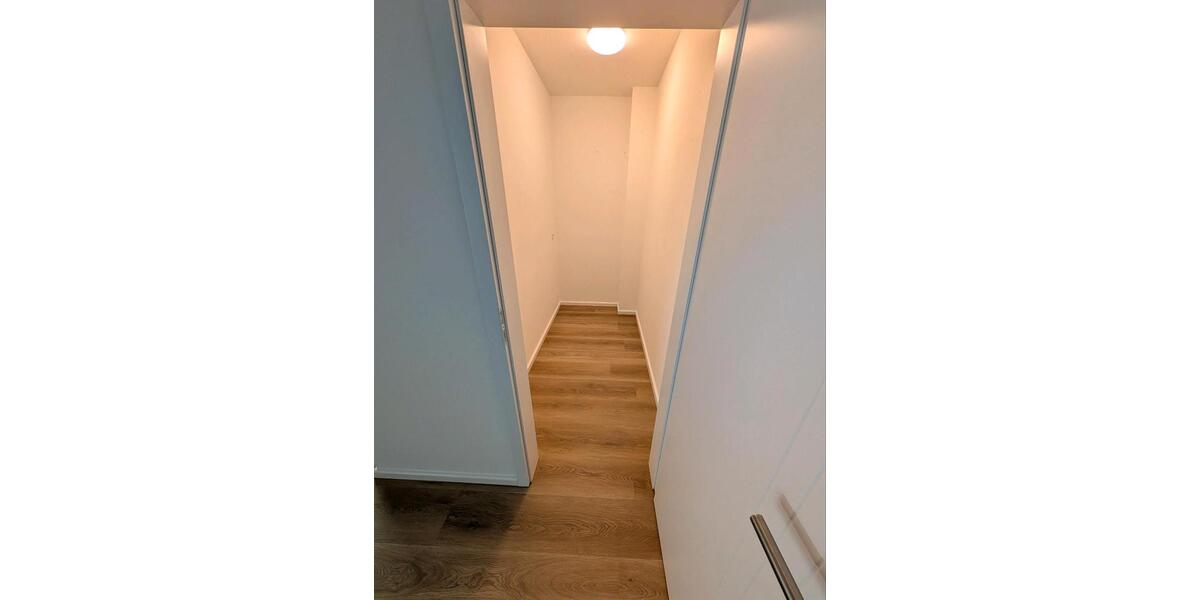 Etagenwohnung Garrel - 4 Zimmer, 150 m&sup2;, 1.000&euro; | Angebot:26406050