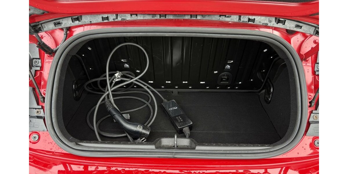 Fiat 500 E Cabrio Red NAVI/CARPLAY/KLIMA/DAB/1.HAND 37.863 km 16.900 &euro; Villingen-Schwenningen 78054