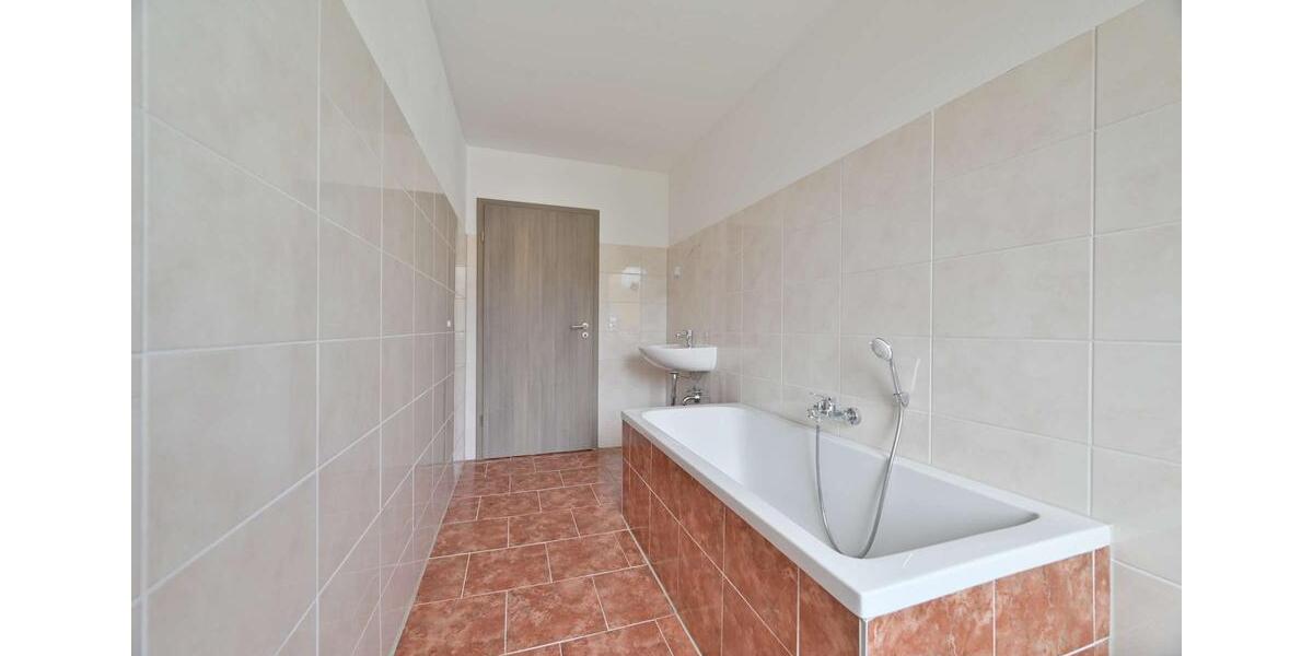 Etagenwohnung Burkhardtsdorf - 3 Zimmer, 68 m&sup2;, 339&euro; | Angebot:24689819