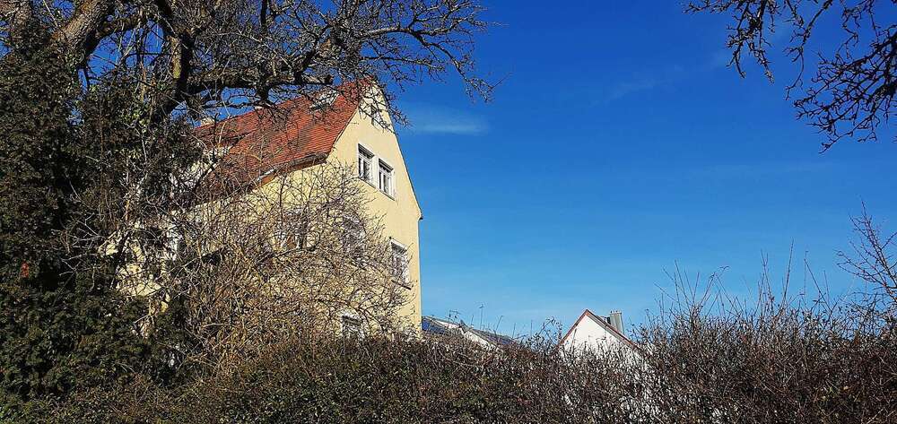 Haus zum Kaufen in Stuttgart 950.000 € 200 m²