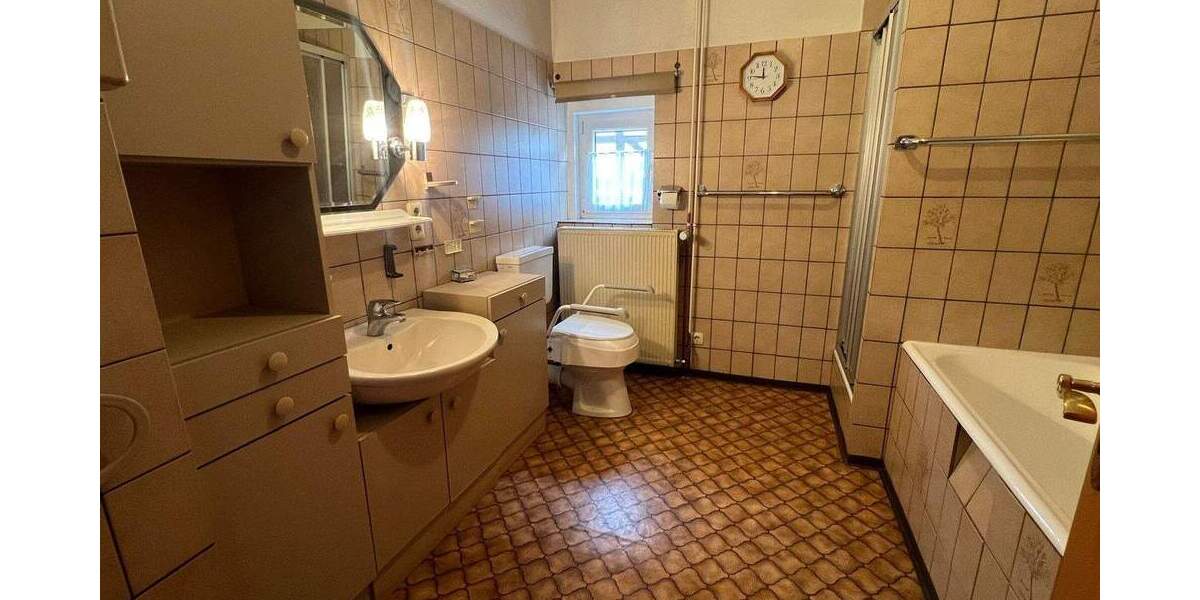 Einfamilienhaus Sontra / Krauthausen Krauthausen - 1 Zimmer, 321 m&sup2;, 249.000&euro; | Angebot:25735912