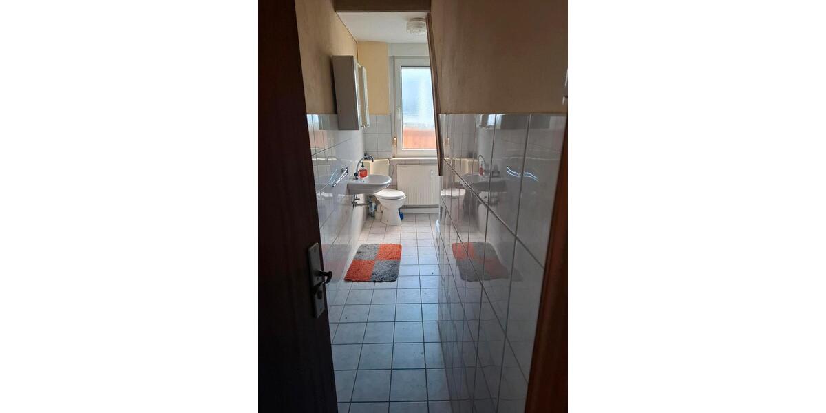 2 Zimmer mit Separaten Bad zur Untermiete 2 zimmer