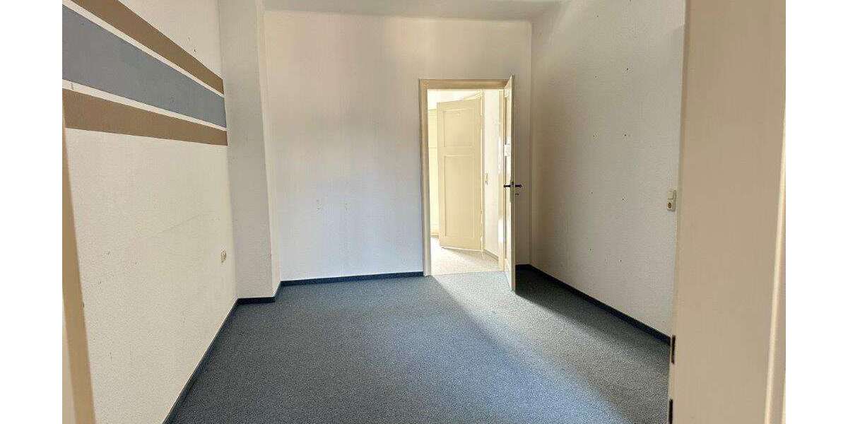 Kapitalanlage : Wohn- und Geschäftshaus mit 3 Wohneinheiten und 1 Gewerbeeinheit in 