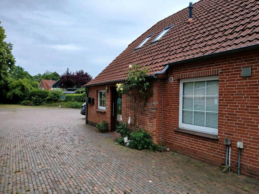 Wohn Geschäftshaus zu vermieten