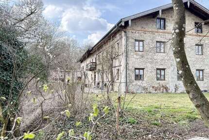 Haus Burghausen - 8 Zimmer, 360 m&sup2;, 840.000&euro; | Angebot:26149249