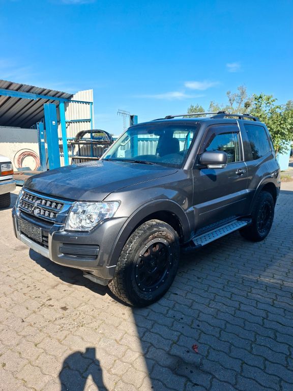 Mitsubishi Pajero 86.100 km 32.990 € Strasburg 17335