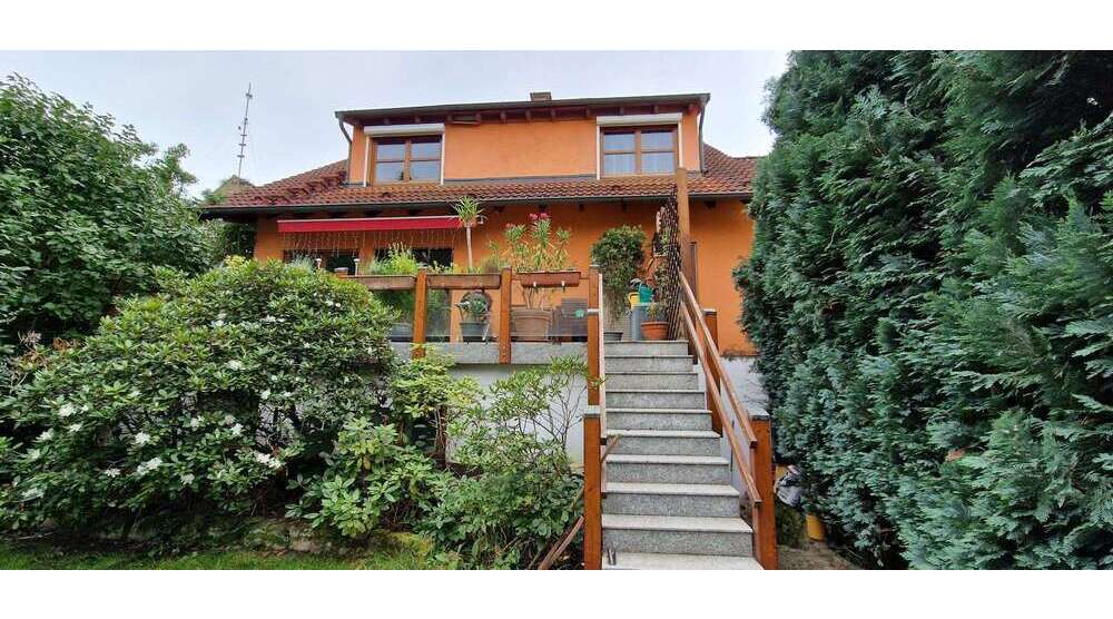 Haus zum Kaufen in Langen 1.395.000 € 375 m²