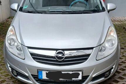 Opel Corsa 124.000 km 2.600 &euro; Wiesbaden 65207