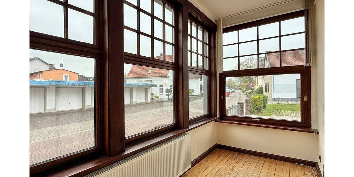 Mehrfamilienhaus, Wohnhaus Brake - 9 Zimmer, 275 m&sup2;, 298.000&euro; | Angebot:26798701