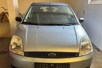 Ford Fiesta 142.152 km 1.000 &euro; Öhringen 74613