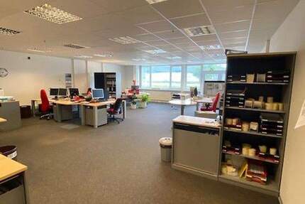 Büroräume mit Freifläche zimmer