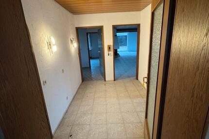 1. OG-Wohnung mit großer Terrasse, Balkon & Gartennutzung – Heuch 4 zimmer