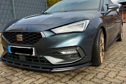 Seat Leon 77.900 km 18.000 &euro; Bremerhaven 27570