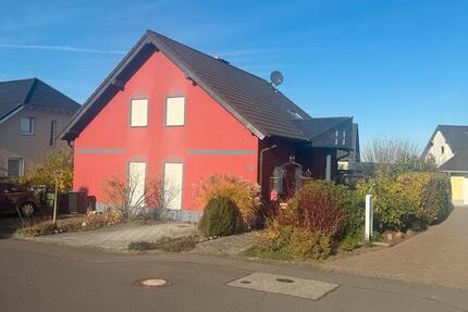 Haus Morbach - 6 Zimmer, 150 m&sup2;, 1.350&euro; | Angebot:25410993