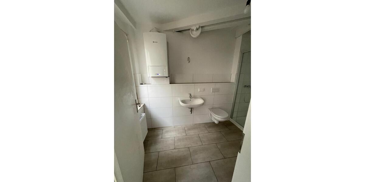 Erdgeschoßwohnung Apolda - 3 Zimmer, 72 m&sup2;, 550&euro; | Angebot:26413441