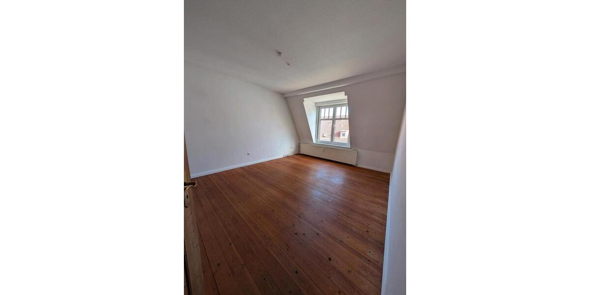 Dachgeschoßwohnung Tastrup - 3 Zimmer, 70 m&sup2;, 880&euro; | Angebot:26522979