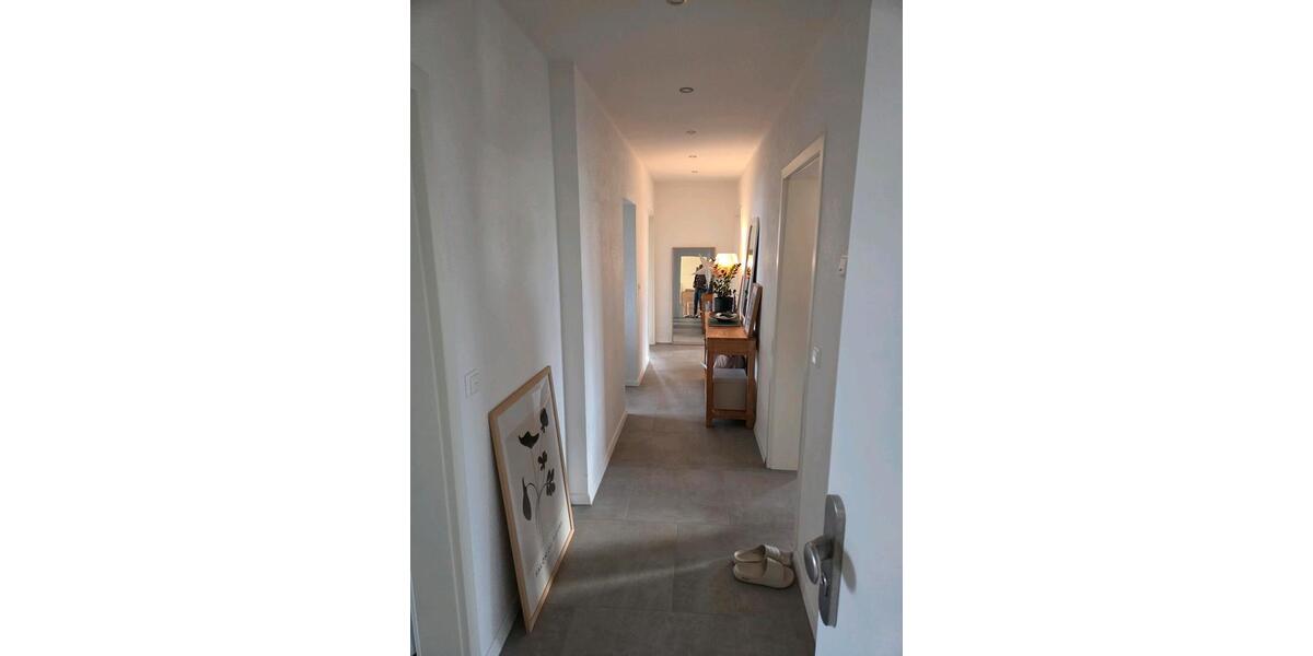 Helle Mietwohnung in Landau – 120 m², 3 Zimmer, Küche, Bad, 1. OG 3 zimmer