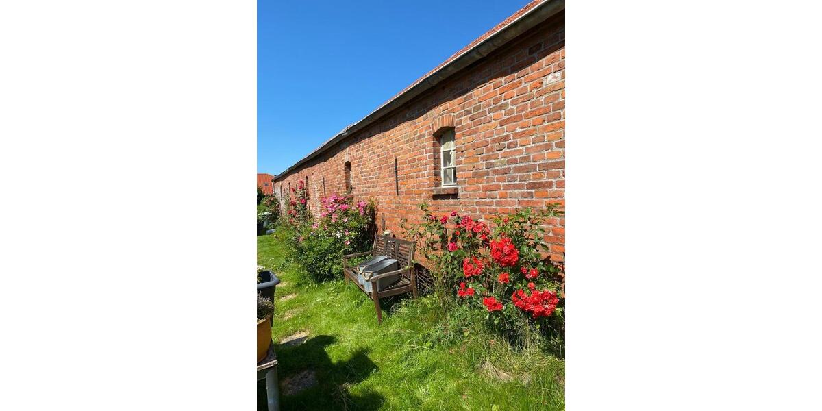 Mehrfamilienhaus, Wohnhaus Hage - 10 Zimmer, 250 m&sup2;, 600&euro; | Angebot:26364123