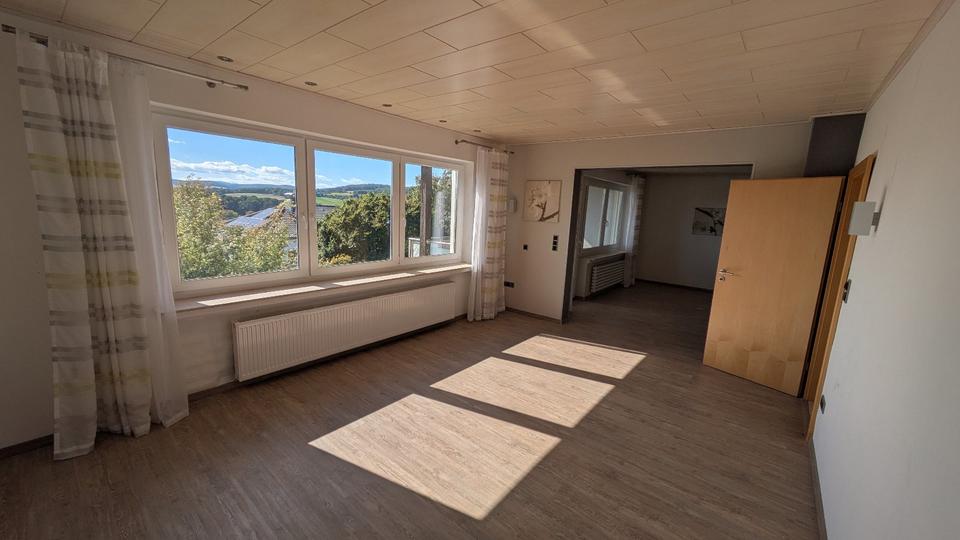 Einfamilienhaus Fritzlar - 11 Zimmer, 276 m&sup2;, 438.000&euro; | Angebot:23275415