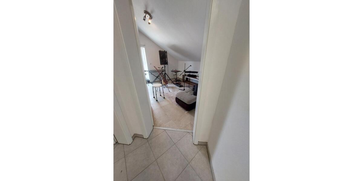 Einfamilienhaus Baesweiler - 8 Zimmer, 143 m&sup2;, 450.000&euro; | Angebot:25871723