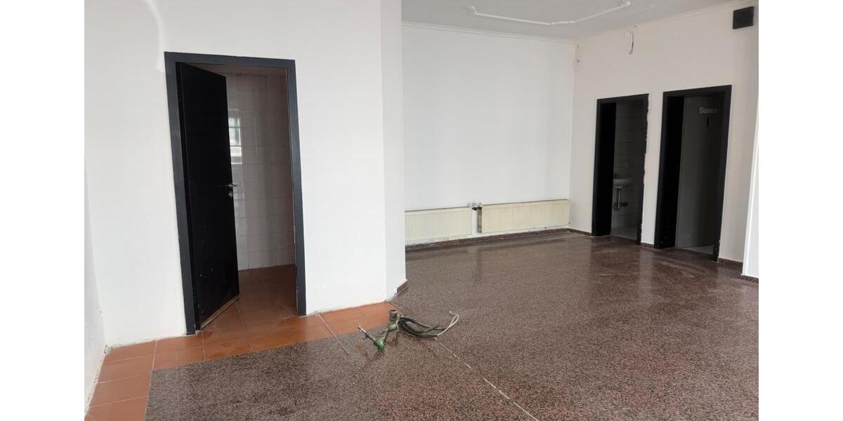 Einfamilienhaus Roding - 5 Zimmer, 120 m&sup2;, 125.000&euro; | Angebot:26975386
