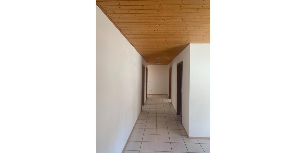 3 WG-Zimmer in 4 Zimmer-Wohnung für befristet bis 30.06.20 4 zimmer