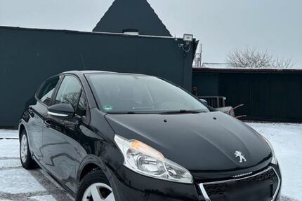 Peugeot 208 174.000 km 4.500 &euro; Drebber 49457