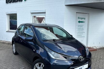 Toyota Aygo (X) 63.397 km 7.940 &euro; Bad Segeberg 23795