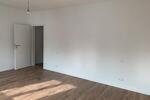 Etagenwohnung Neutraubling - 1 Zimmer, 110 m&sup2;, 1.350&euro; | Angebot:25172846