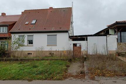 Doppelhaushälfte mit Nebengelass - großes Grundstück - perfektes Familiendomizil 5 zimmer