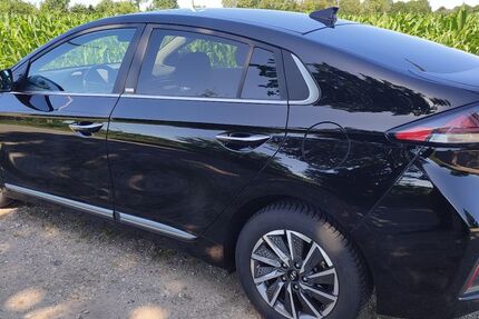 Hyundai IONIQ 26.000 km 18.490 &euro; Schülp 24589