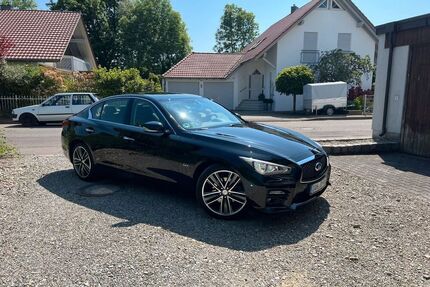 INFINITI Q50