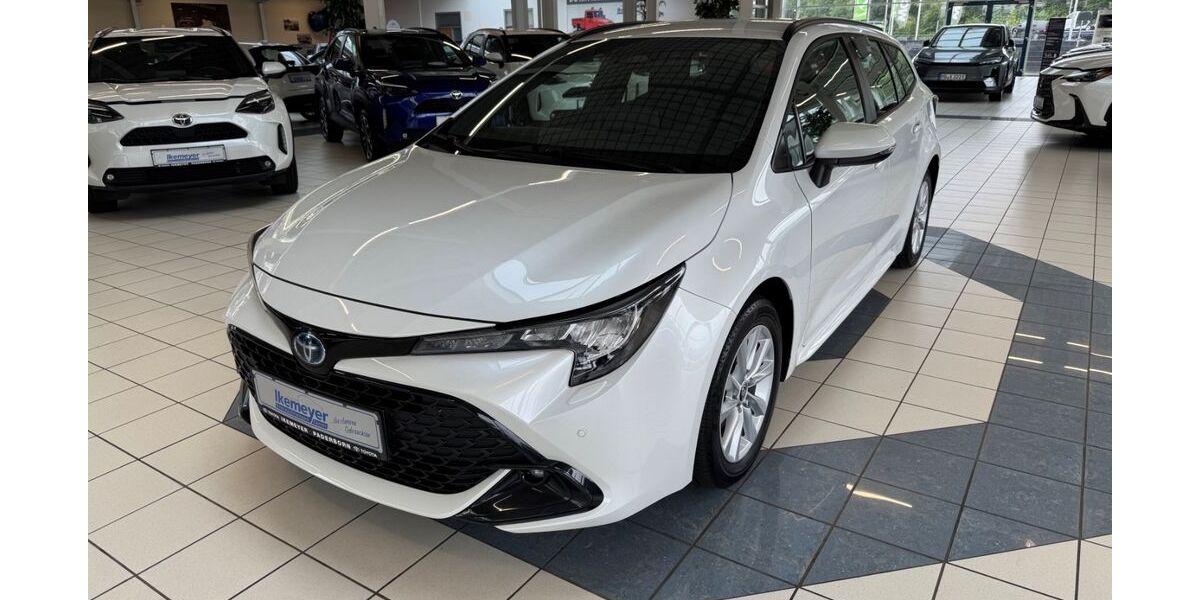 Toyota Corolla 25.500 km 26.890 &euro; Paderborn 33104