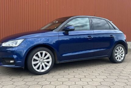 Audi A1 135.000 km 7.999 &euro; Hollern 21723