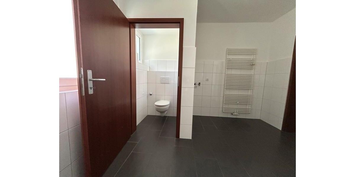 Erdgeschoßwohnung Essen Stadtbezirk V - 2 Zimmer, 73 m&sup2;, 657&euro; | Angebot:26268266