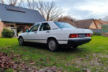 Mercedes-Benz 190 204.000 km 5.500 &euro; Rietberg 33397