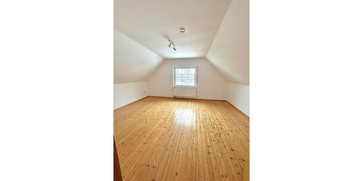 Einfamilienhaus Apen - 4 Zimmer, 115 m&sup2;, 1.190&euro; | Angebot:25546697