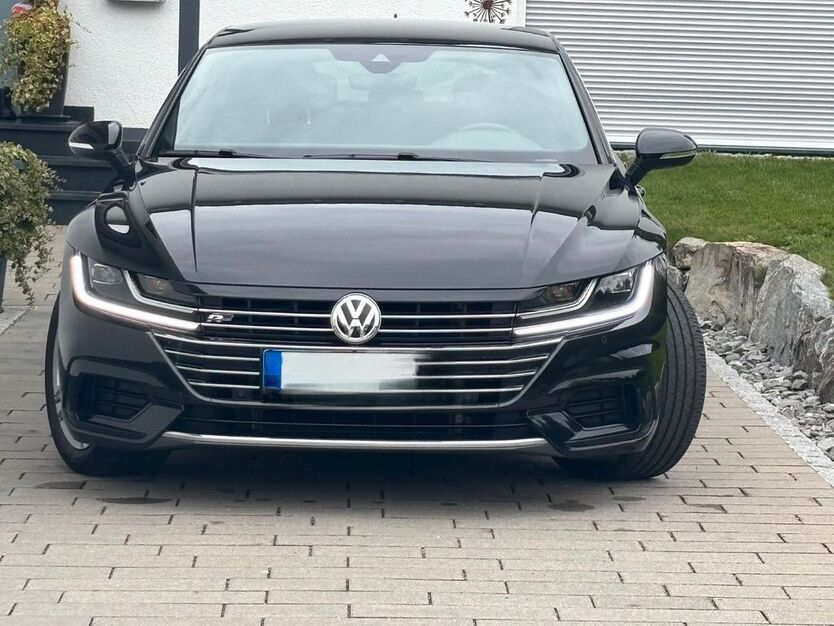 VW Arteon 61.200 km 26.700 € Balgheim 78582