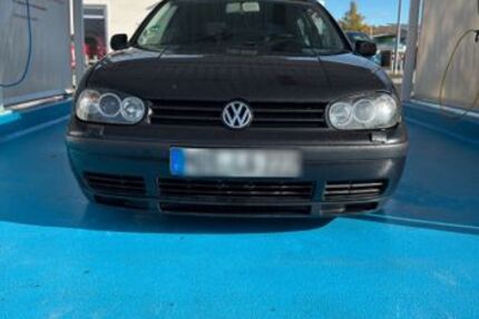 VW Golf 215.000 km 2.499 € Bad Friedrichshall 74177