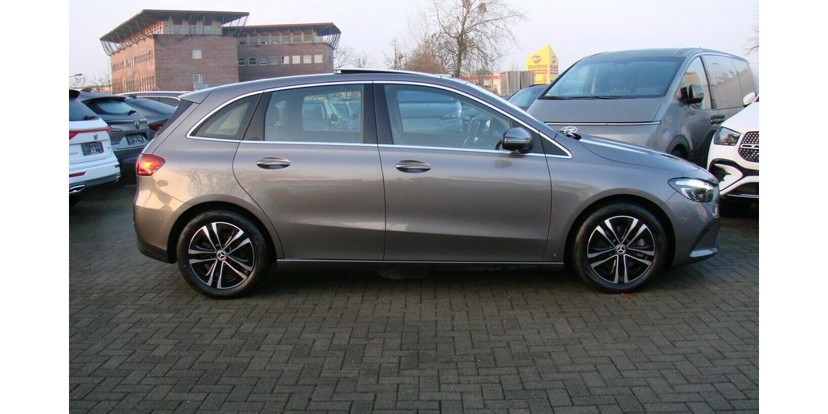 Mercedes-Benz B 220 4Matic Advanced Panorama AHK LED 18.873 km 32.980 &euro; Falkensee 14612