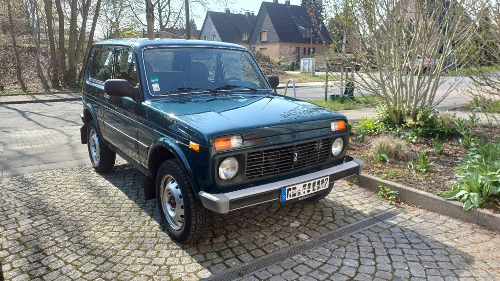Lada Niva 39.200 km 8.100 &euro; Recklinghausen 45661